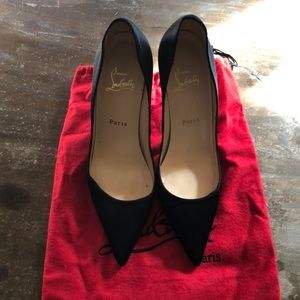 Christian Louboutin Satin Pumps. Size 38 ♥️